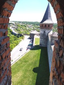 Перлина Поділля вражає досвідчених туристів і фанатів фортець: пулинець Іван Тимощук розповідає про місто своєї молодості