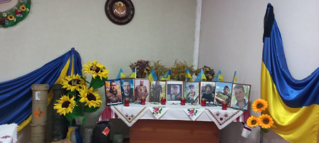 У селі Соколів на Алеї Героїв з’явився портрет 35-річного воїна Володимира Фрідріха