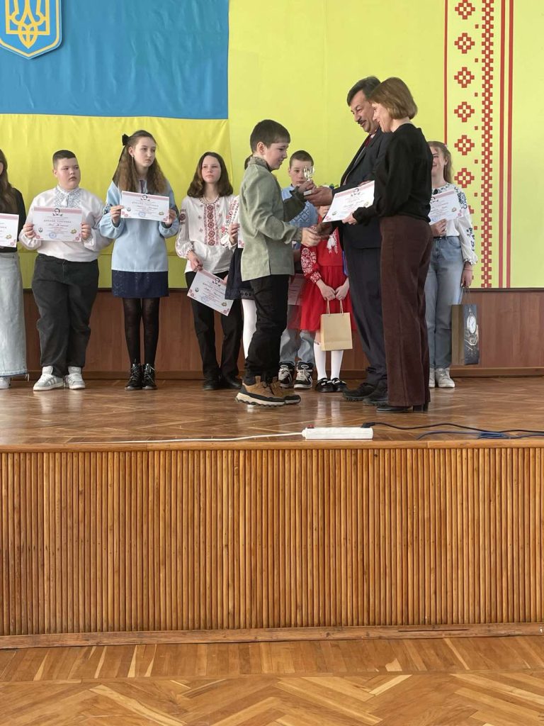 Ірина Поплавська з Ялинівки перемогла у конкурсі читців-декламаторів «Сила слова», який відбувся у Пулинах з нагоди 212-ї річниці народження кобзаря Тараса Шевченка