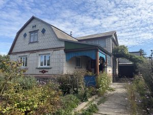 Будинок, в якому живе історія села Великий Луг