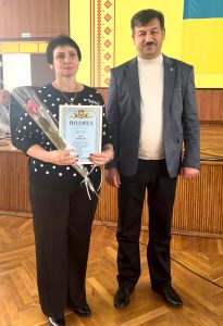 Подяки, квіти, слова вдячності та мініконцерт: як у Пулинській селищній раді віт...