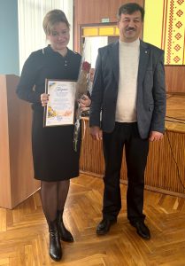 Подяки, квіти, слова вдячності та мініконцерт: як у Пулинській селищній раді віт...